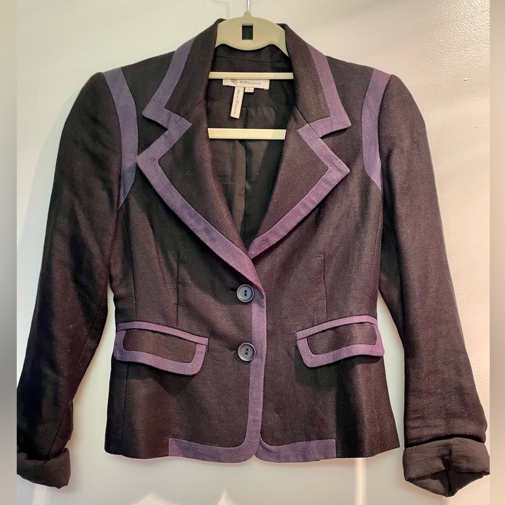 Effortlessly Chic: BCBGeneration Black Cropped Jacket with Purple Accents Size 0